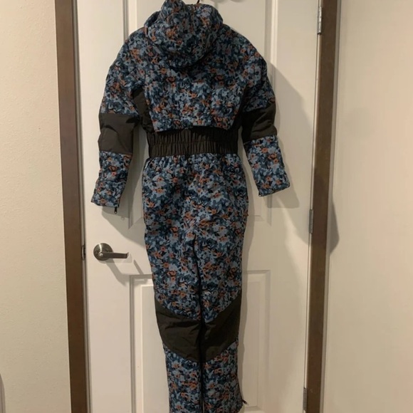 (SOLD) FREE PEOPLE ALL PREPPED SKI SUIT **Size XS** - Picture 2 of 6